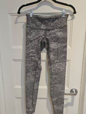 lululemon athletica Gray Patterned Cropped Leggings